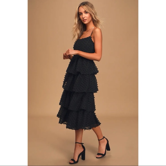 NWOT Lulu’s Flirting with You Black Tiered Pom Pom Midi Dress Large - Picture 3 of 9